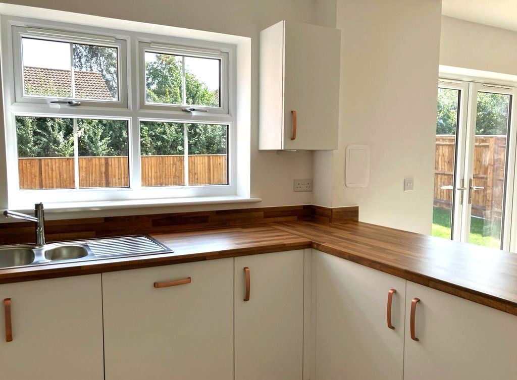 Property photo 3 of 13 The Kenfig