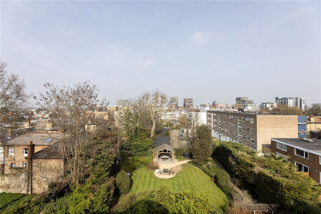 Property photo 3 of 9 Picture No. 01