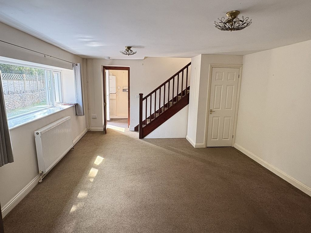 Property photo 2 of 16 Not Specified