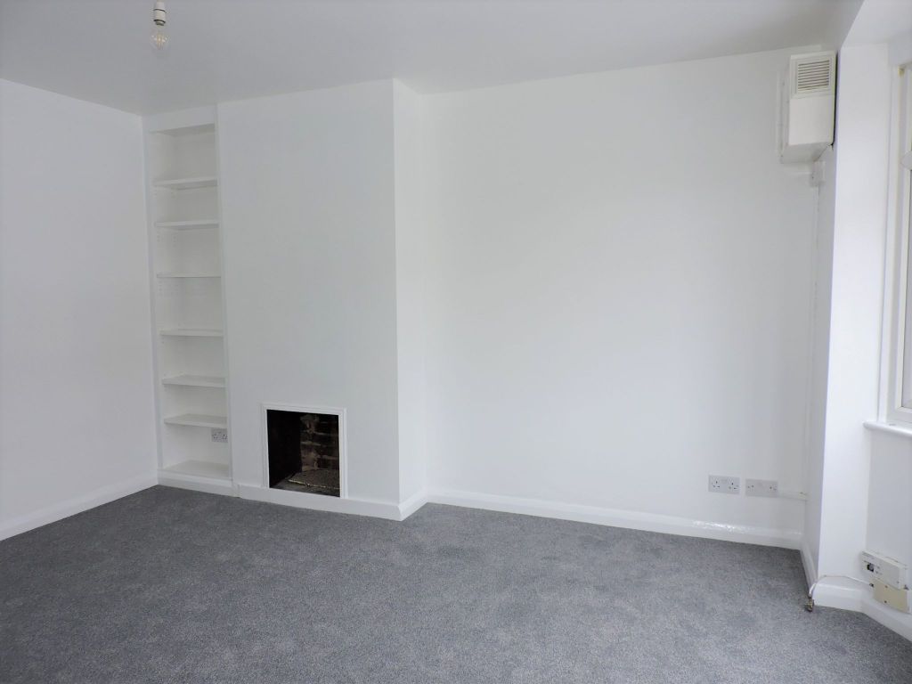 Property photo 3 of 11 Photograph 3