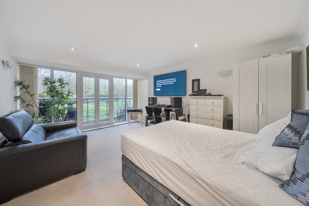 Property photo 3 of 15 Picture No. 20