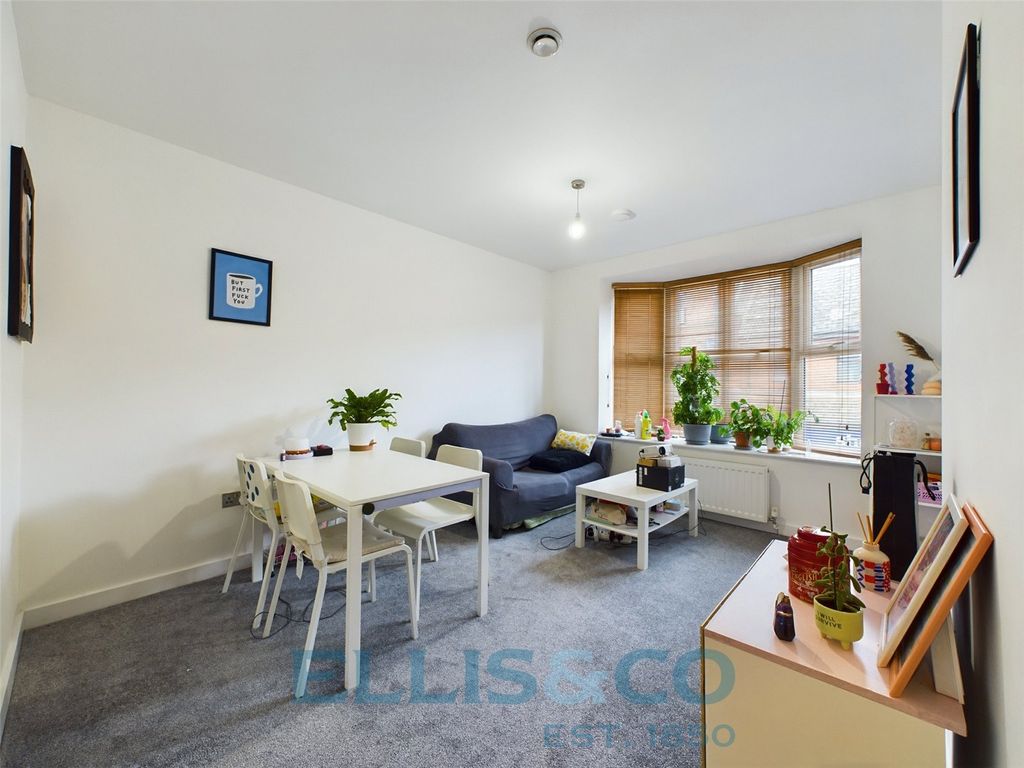 Property photo 3 of 9 Picture No. 01