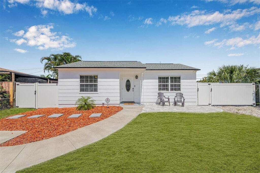 Property photo 1 of 20