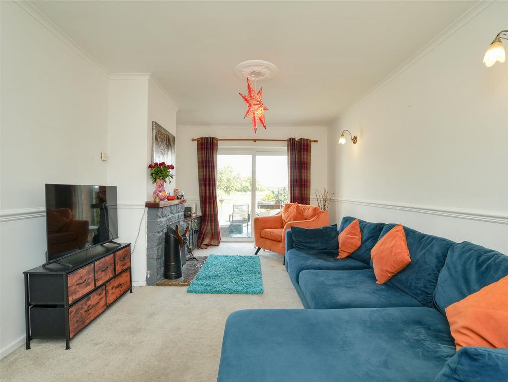 Property photo 2 of 17 Living Room