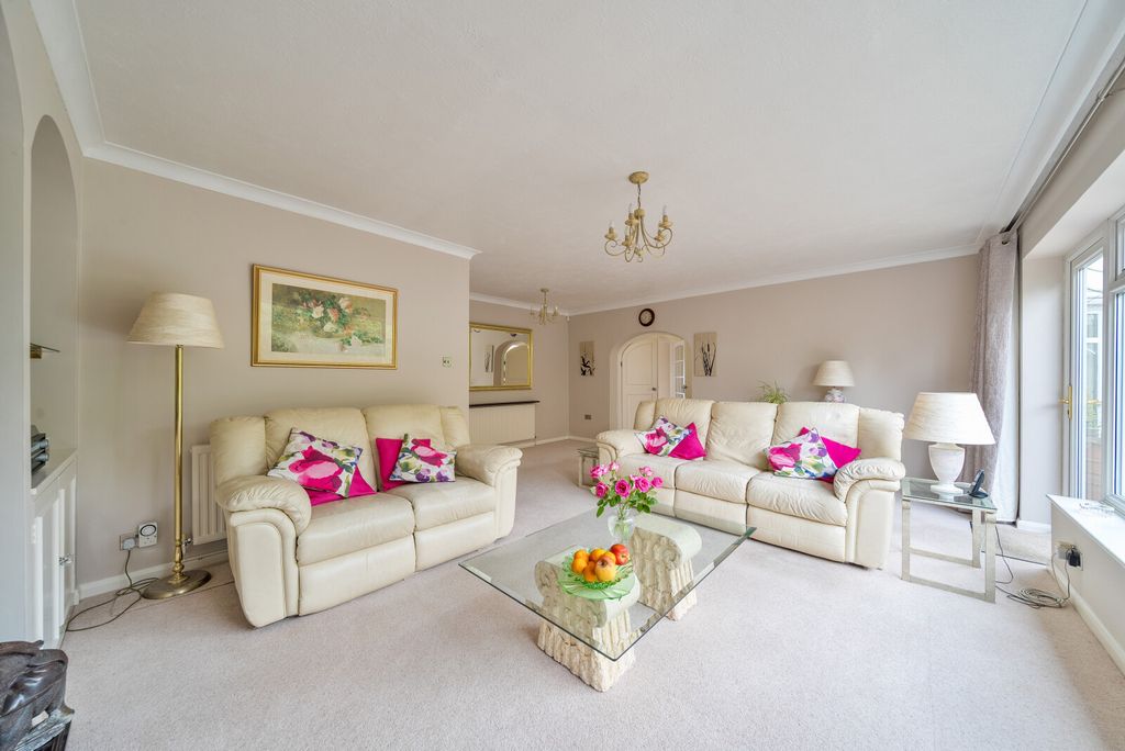 Property photo 3 of 18 1331665-11-6891d6...