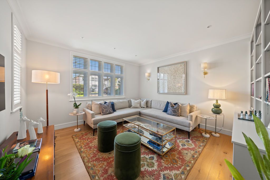 Property photo 2 of 38 Photo 24