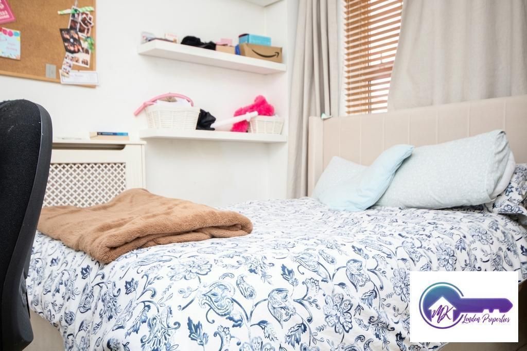 Property photo 3 of 8 Photo 3