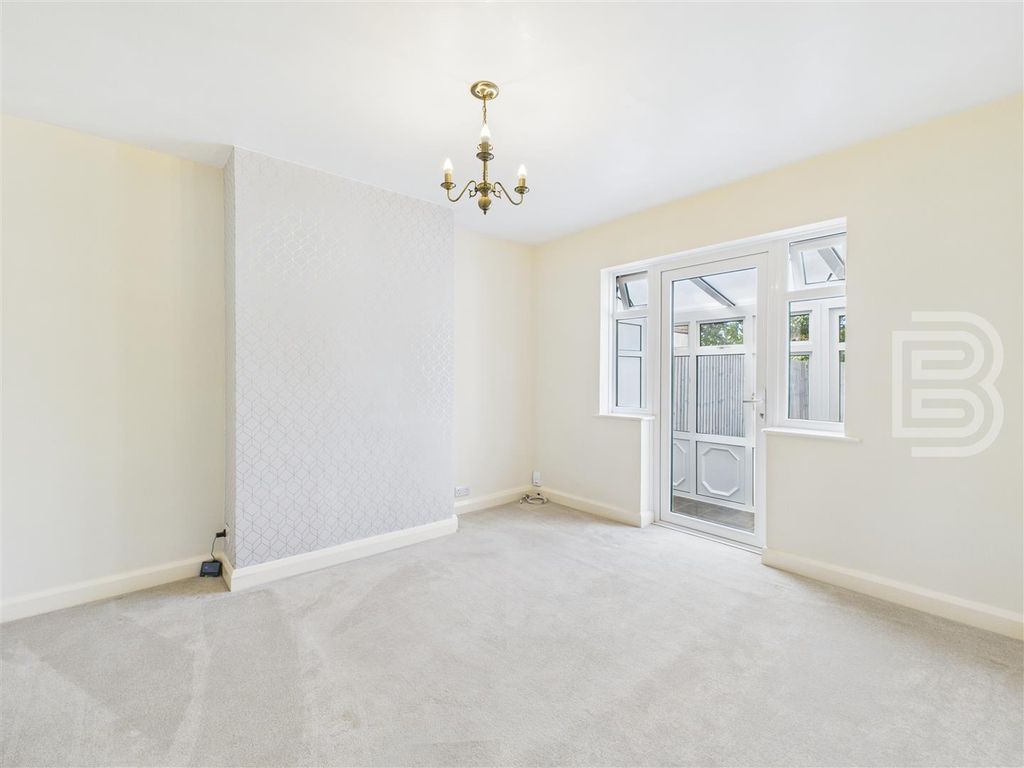 Property photo 3 of 18 Cam05587G0-Pr0032-Still008.Jpg