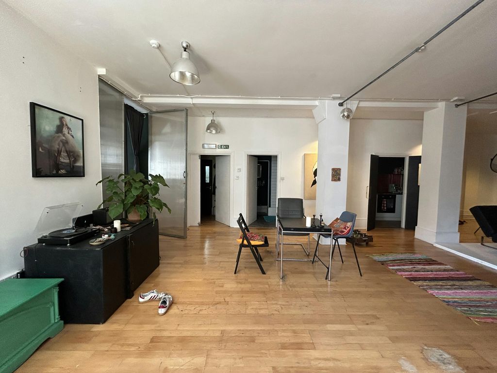 Property photo 3 of 6 Img_2186.Jpg