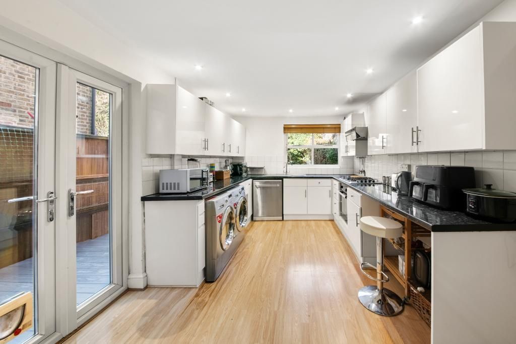 Property photo 3 of 19 Photo 3