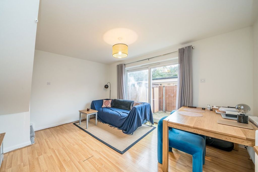 Property photo 2 of 7