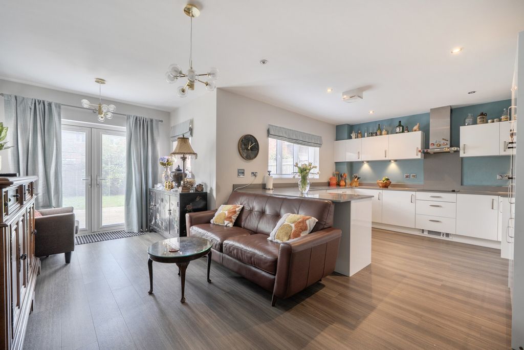 Property photo 3 of 23 1449362-14-69Fc7d...