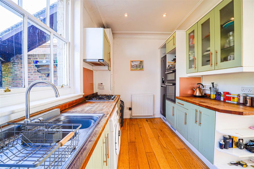 Property photo 3 of 30 Dsc02565-Hdr.Jpg