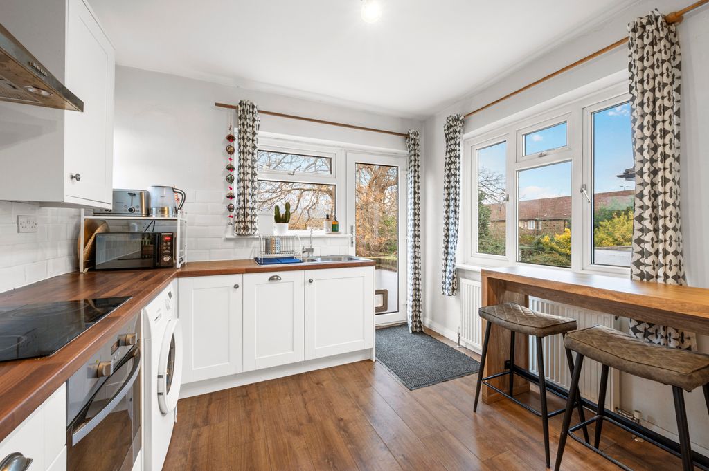 Property photo 3 of 18 Picture No. 17