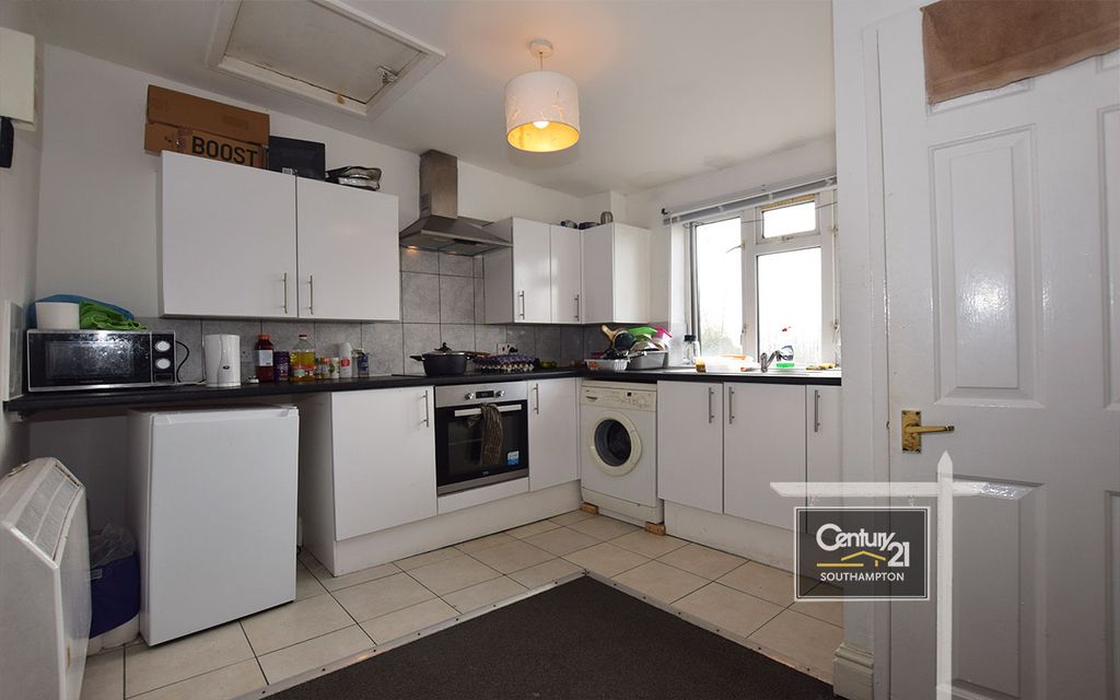 Property photo 2 of 3