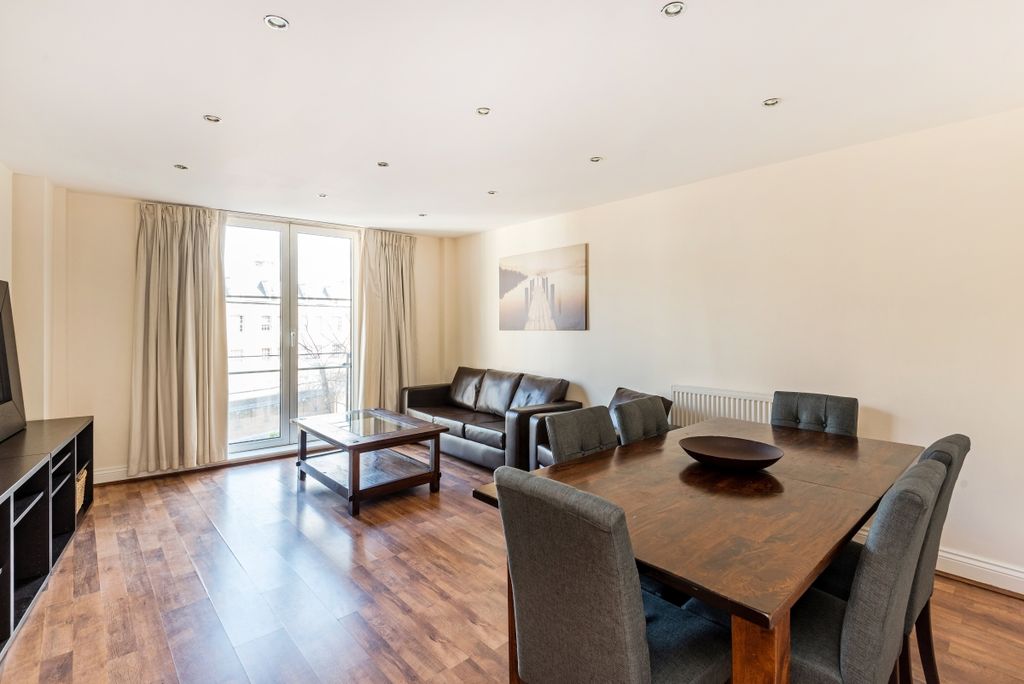 Property photo 1 of 8 Reception Room