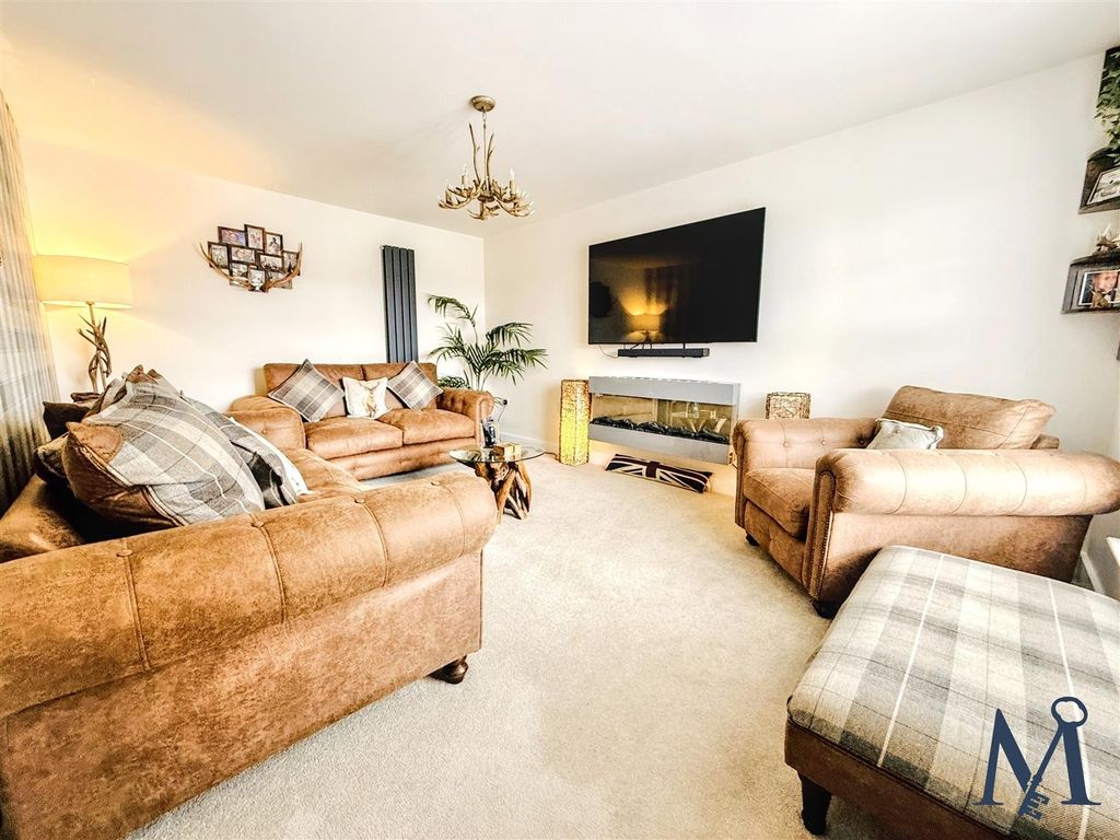 Property photo 3 of 26 Living Room