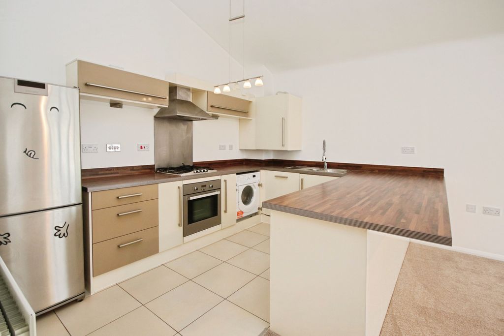 Property photo 3 of 20