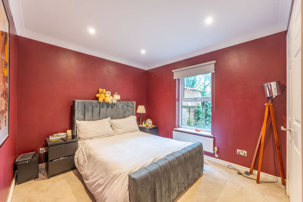 Property photo 2 of 10