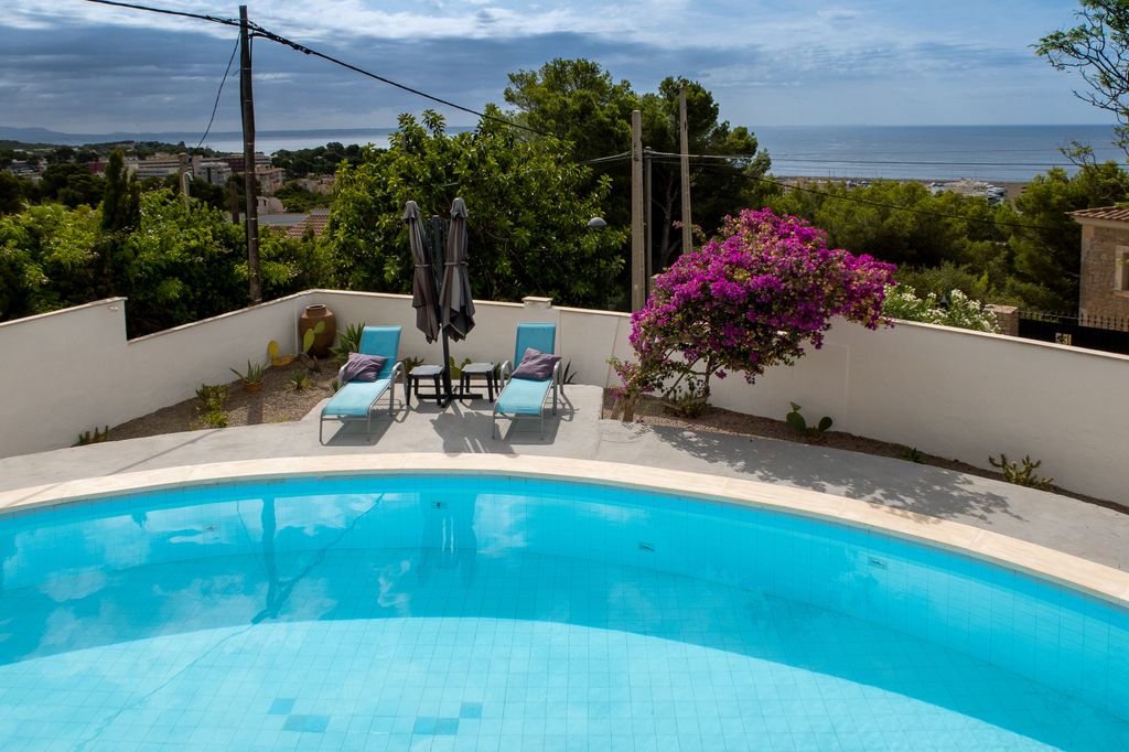 Property photo 2 of 32 69393 Web_4827.Jpg