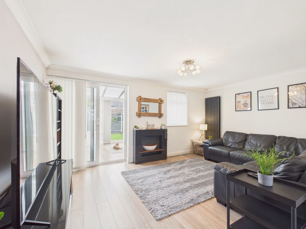 Property photo 3 of 15 3972964