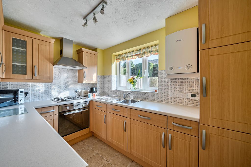 Property photo 2 of 14