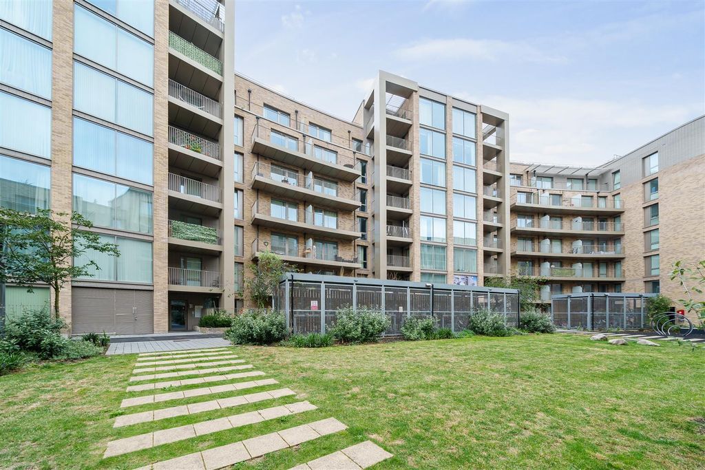 Property photo 1 of 8 Fitzroy.Jpg