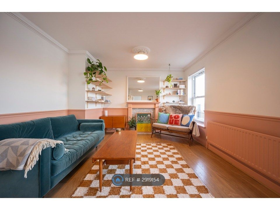 Property photo 2 of 34