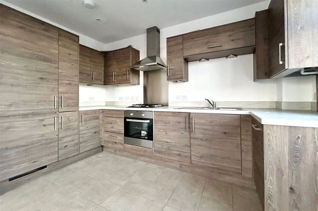 Property photo 2 of 7 Picture No. 10