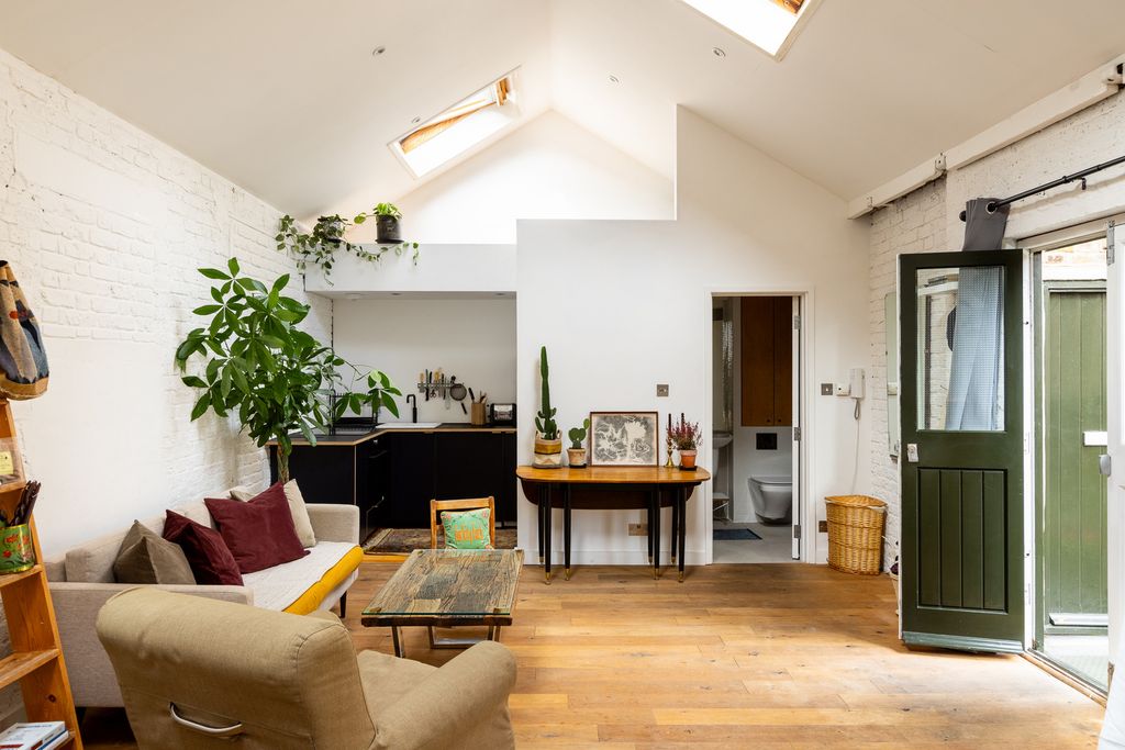 Property photo 2 of 19 307803 - 250830_Tmh_Gattis_Wharf_015.Jpg