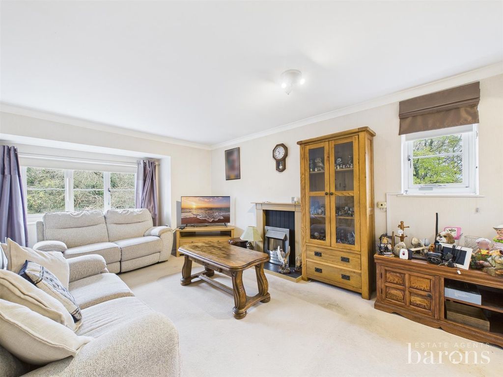 Property photo 2 of 12 Cam05500G0-Pr0095-Still003.Jpg