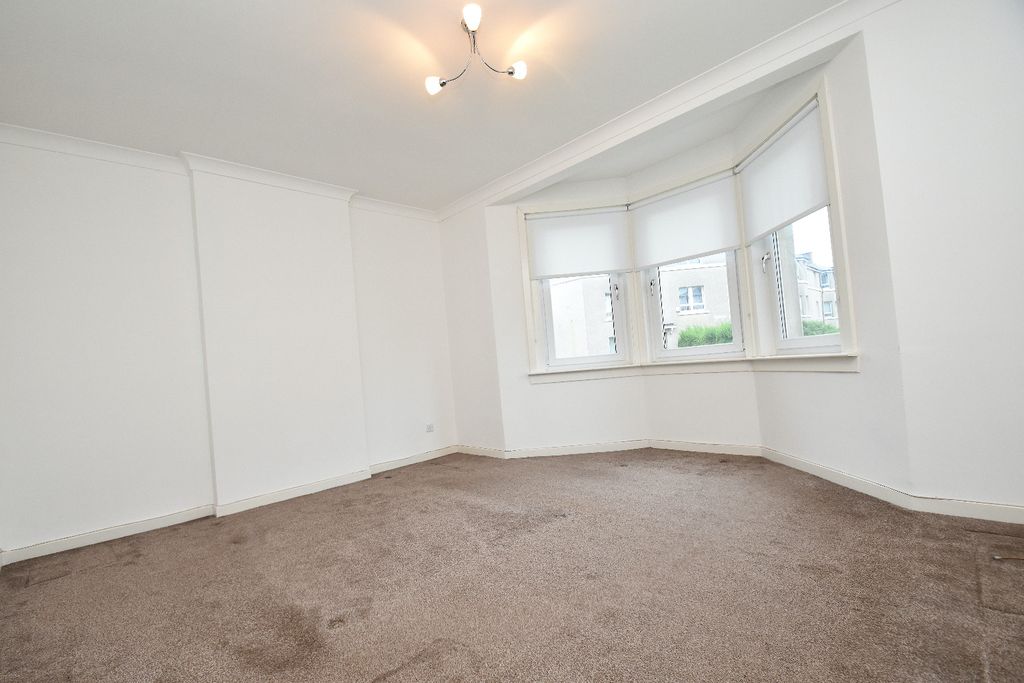 Property photo 2 of 18 5113423
