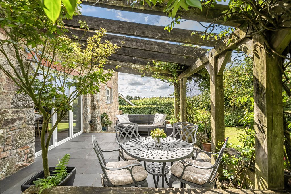 Property photo 3 of 35 3