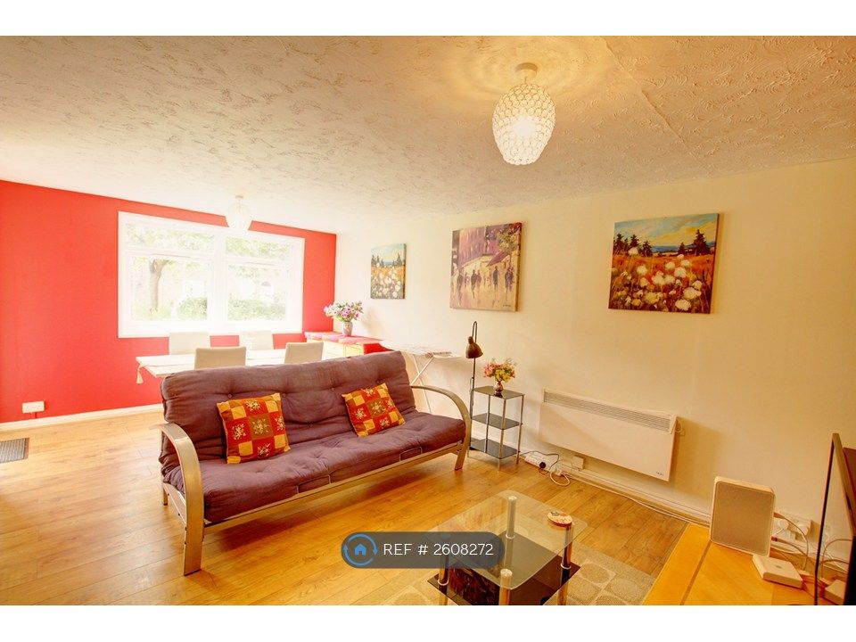 Property photo 3 of 12
