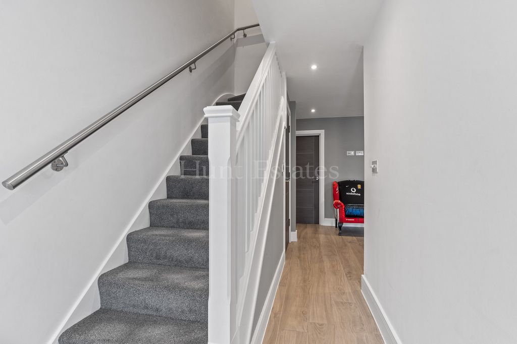 Property photo 3 of 21 Not Specified