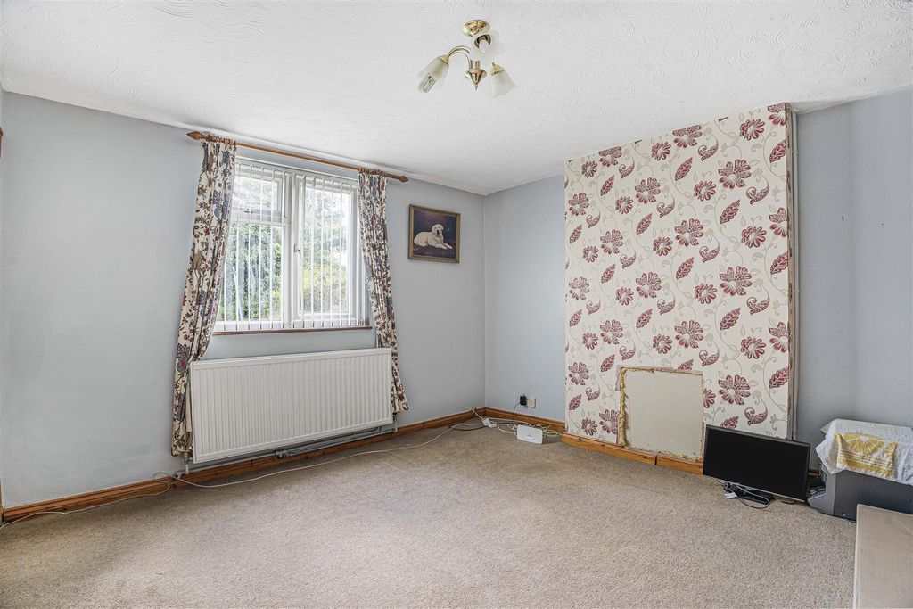 Property photo 3 of 19 14_51953.Jpg