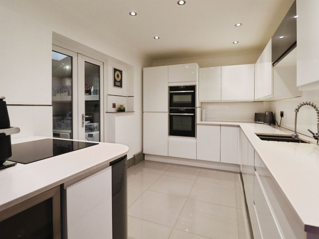 Property photo 3 of 22