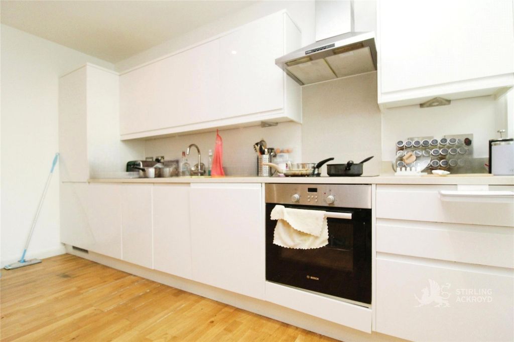 Property photo 2 of 12 Kitchen