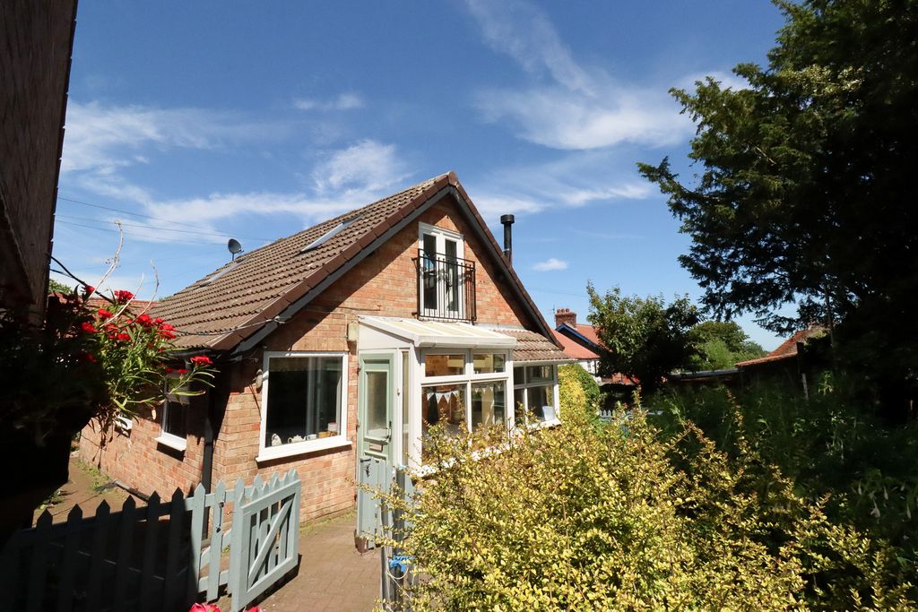 Property photo 1 of 25