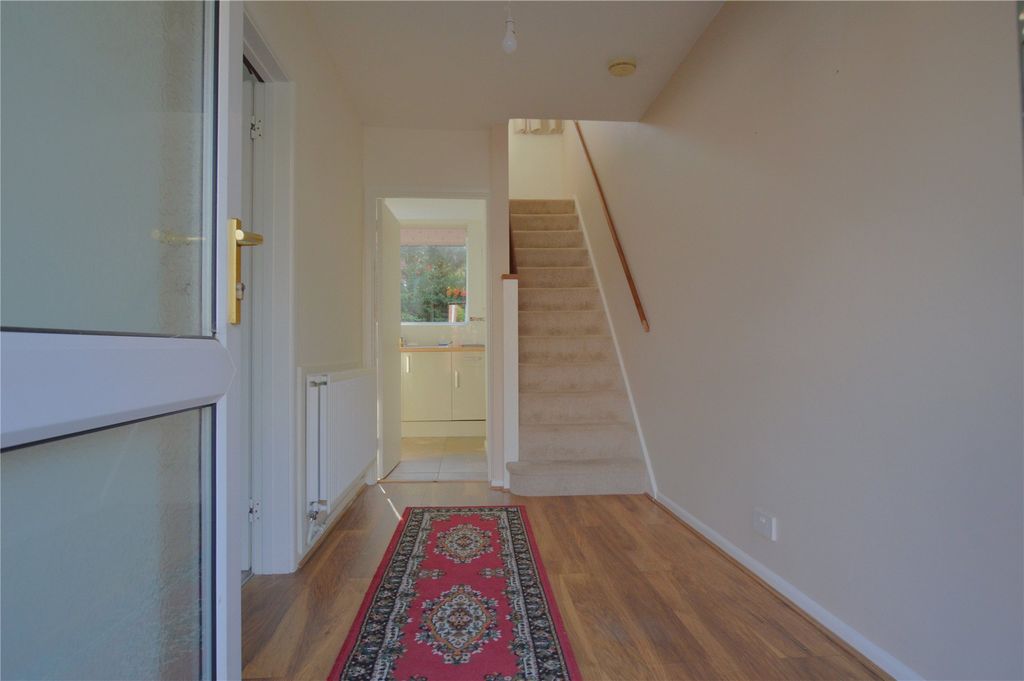 Property photo 2 of 24 Entrance Hall