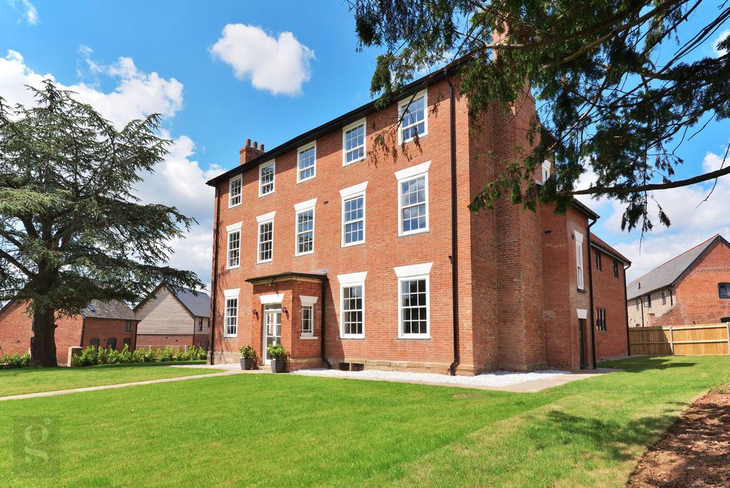 Additional image 4 of 6 bed detached house for saleHolmer, Hereford HR4
