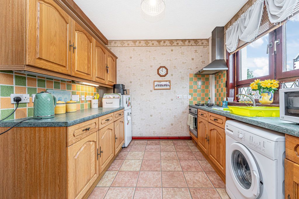 Property photo 2 of 21 Kitchen