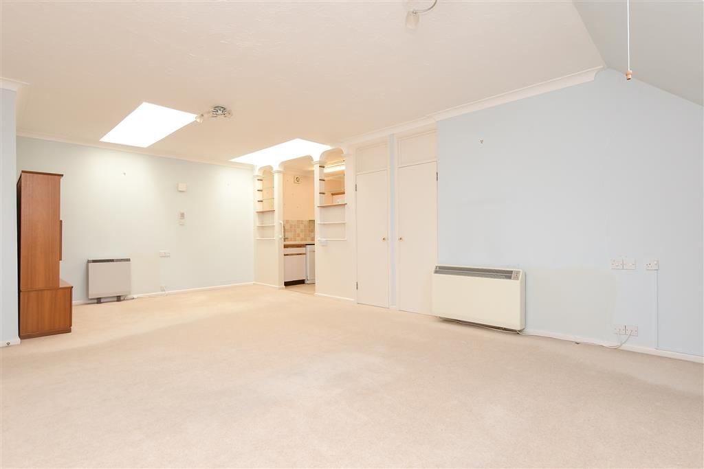 Property photo 1 of 16 Lounge/Diner