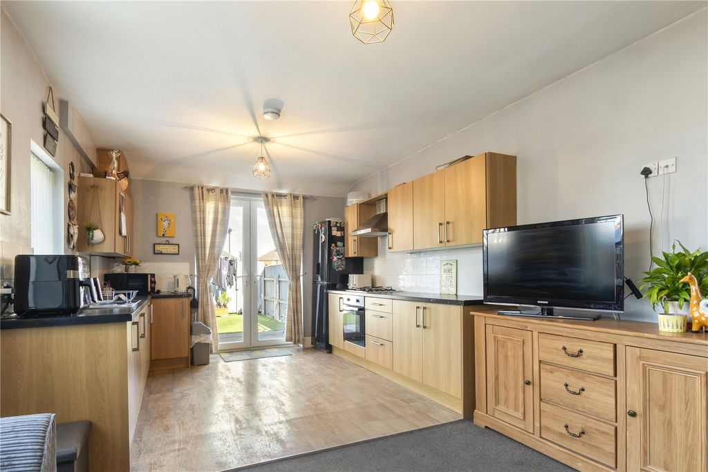 Property photo 2 of 14 Picture No. 02
