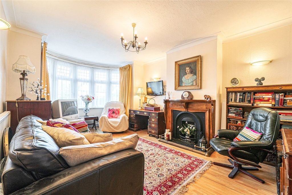 Property photo 2 of 20 Picture No. 27
