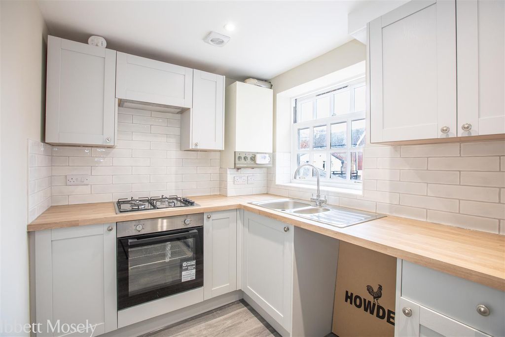 Property photo 2 of 15 8 Lawson Mews7-Resized.Jpg