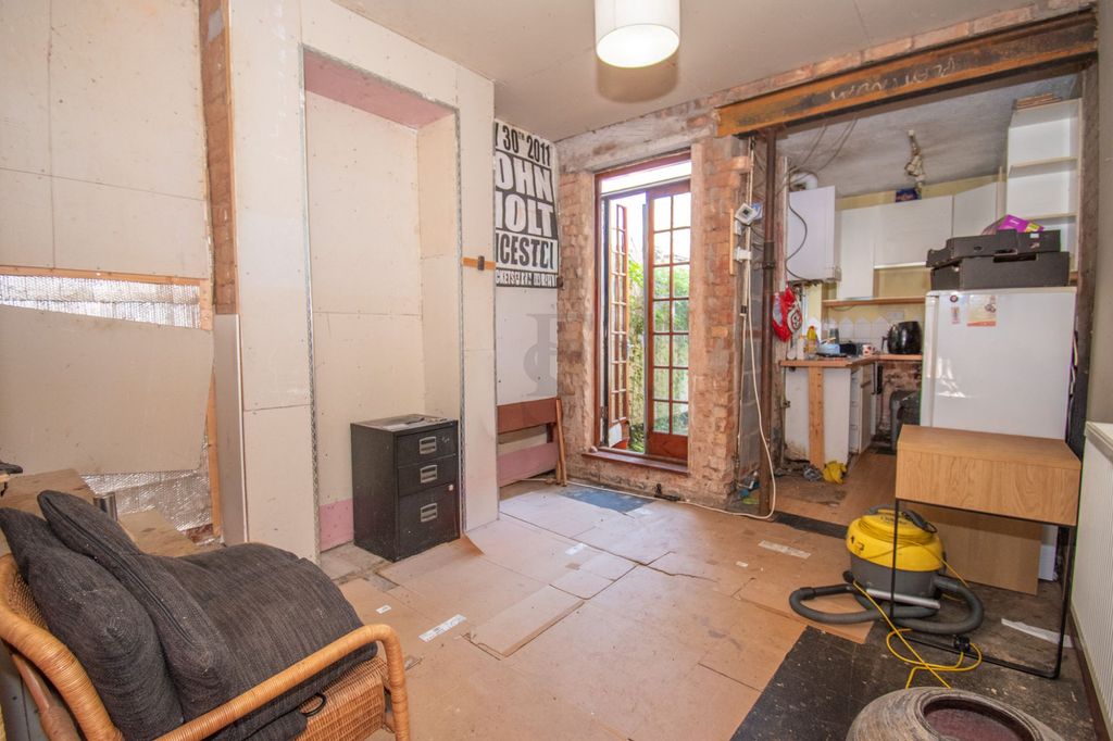 Property photo 3 of 9