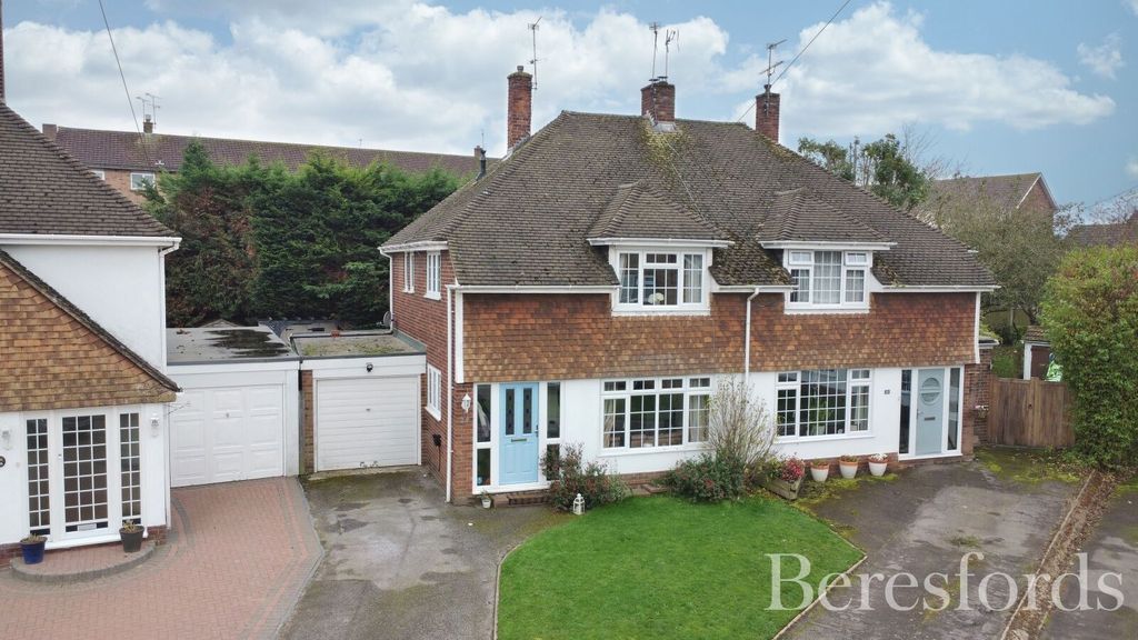 Property photo 1 of 10 Front