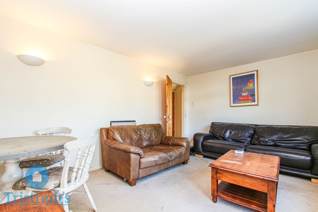 Property photo 3 of 11 Img_9031