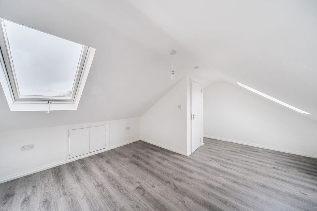 Property photo 3 of 16 1376254-17-6911E7...